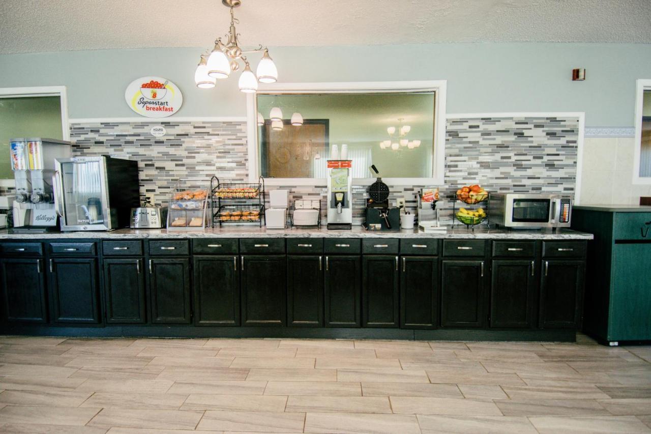 במוטל Super 8 By Wyndham Mclean/Bloomington Sw מראה חיצוני תמונה