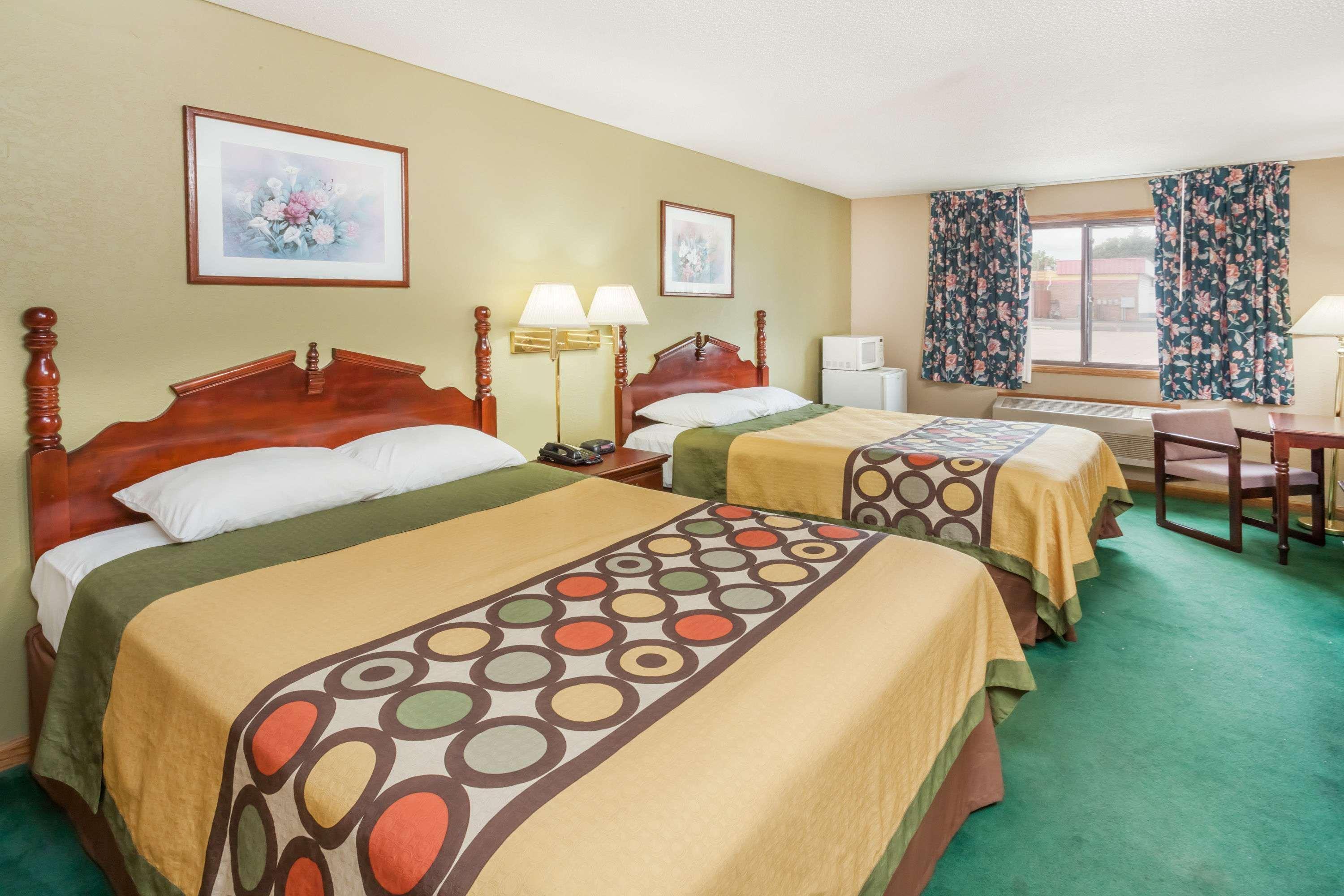 במוטל Super 8 By Wyndham Mclean/Bloomington Sw מראה חיצוני תמונה