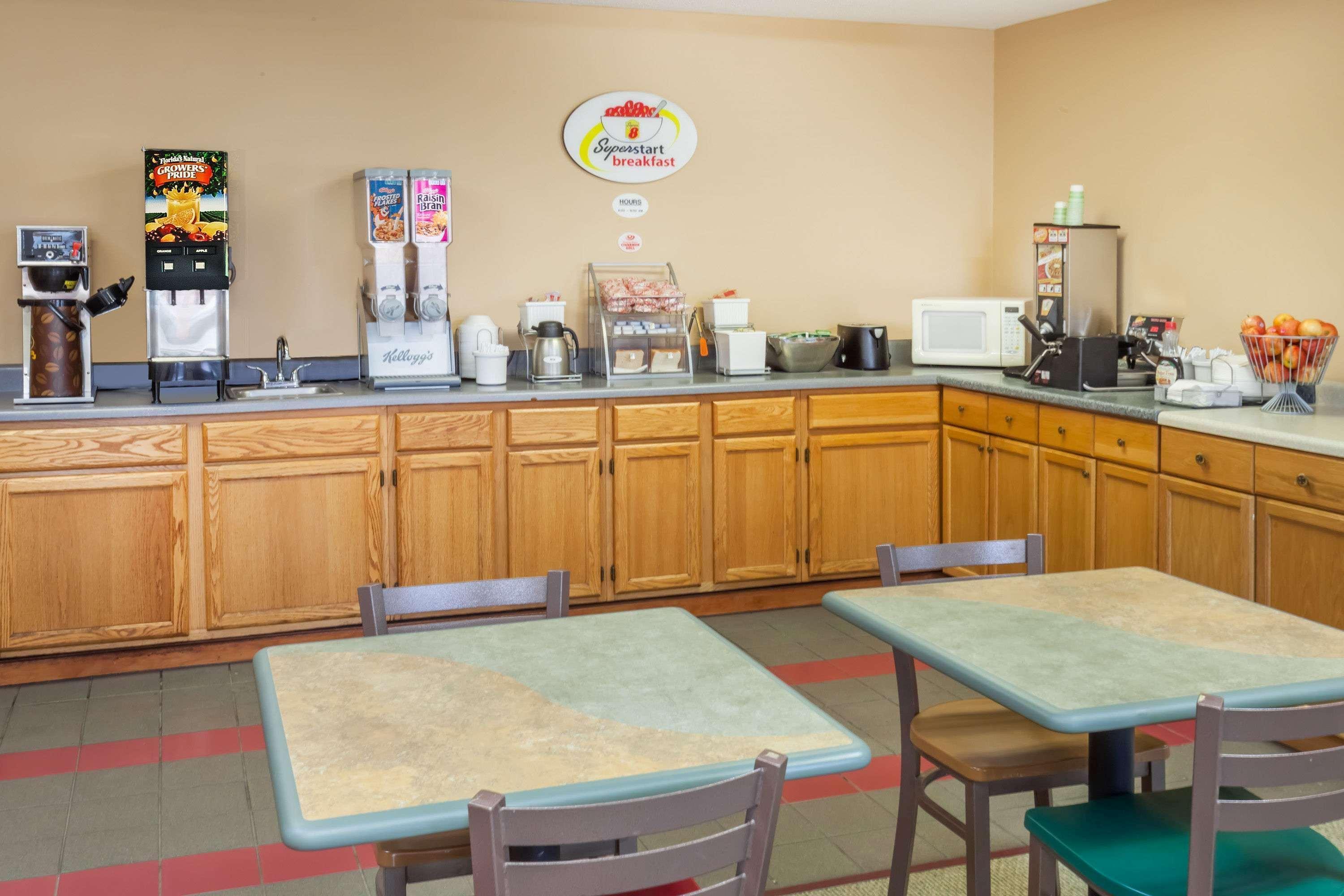 במוטל Super 8 By Wyndham Mclean/Bloomington Sw מראה חיצוני תמונה