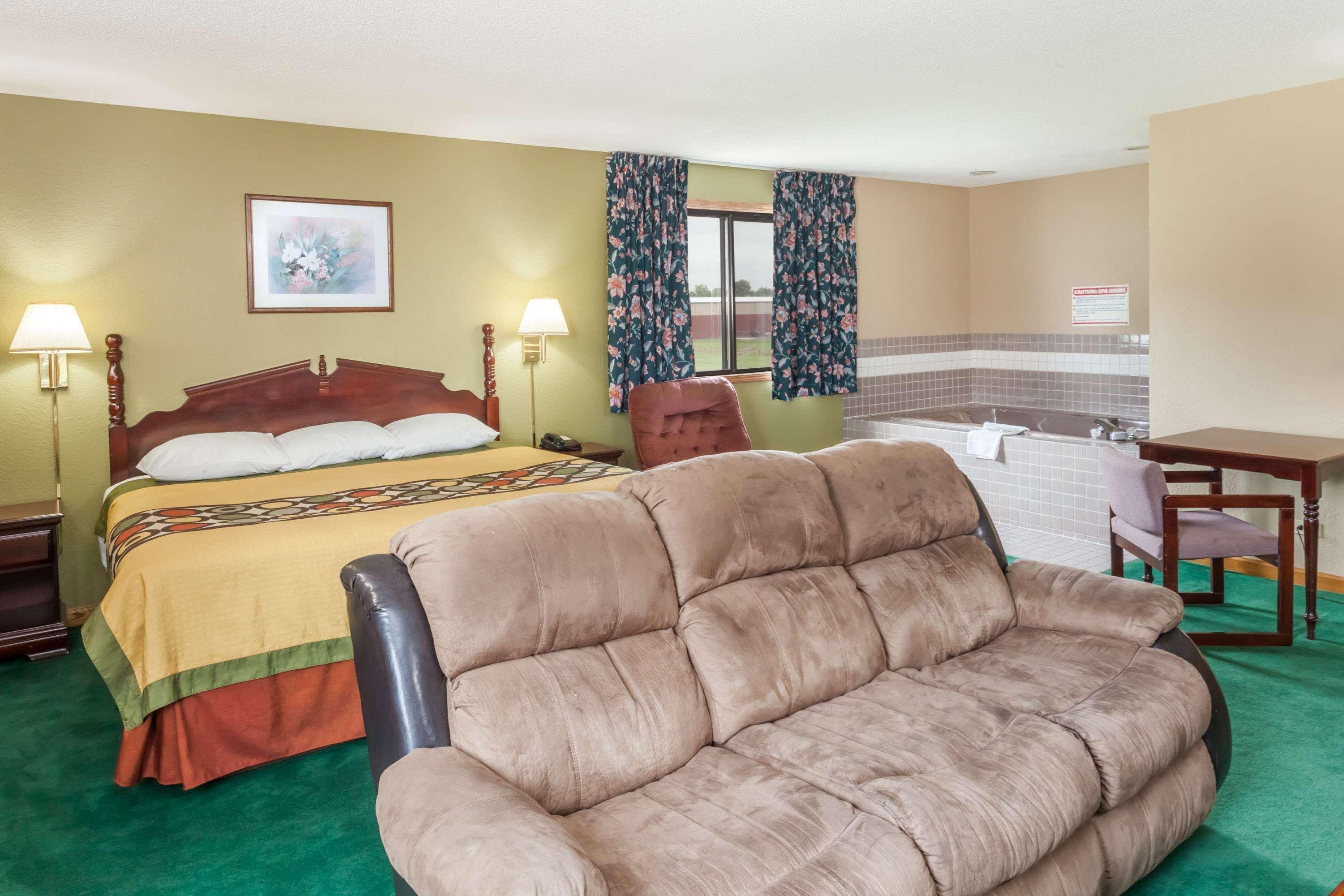במוטל Super 8 By Wyndham Mclean/Bloomington Sw מראה חיצוני תמונה