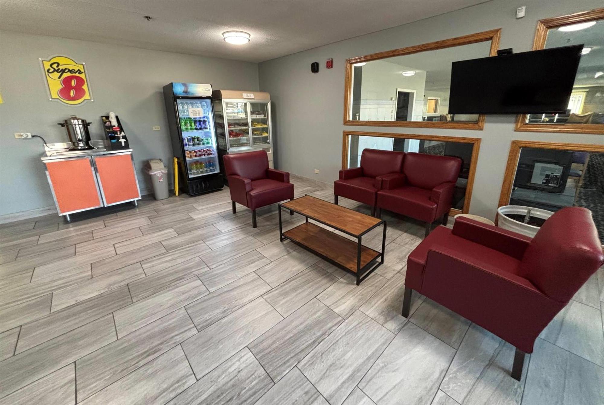 במוטל Super 8 By Wyndham Mclean/Bloomington Sw מראה חיצוני תמונה
